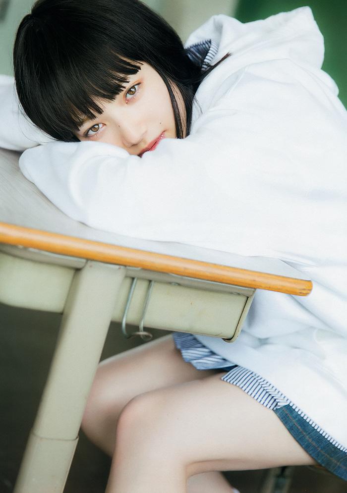 小松菜奈 恋如雨止 美腿