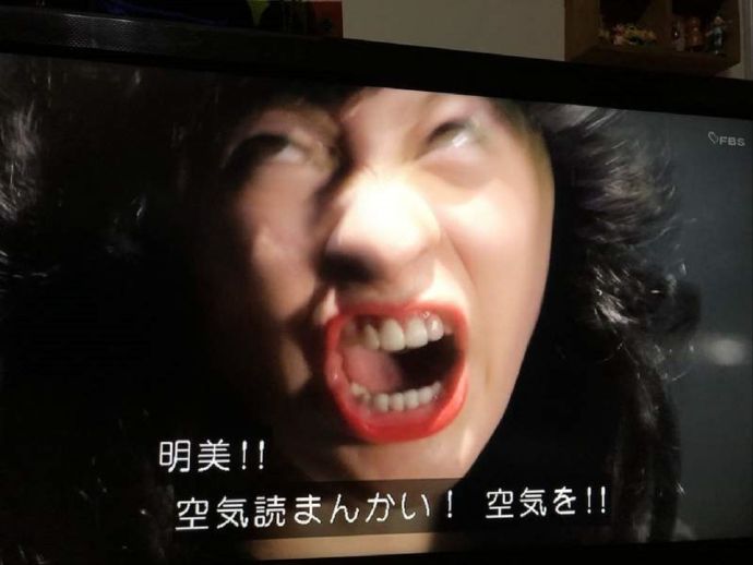 桥本环奈颜艺吓哭小朋友 推特道歉：姐姐不是坏人