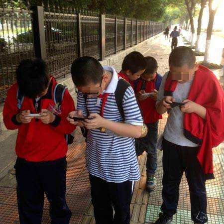 新华社：不能让农村青少年成网游成瘾“重灾区”