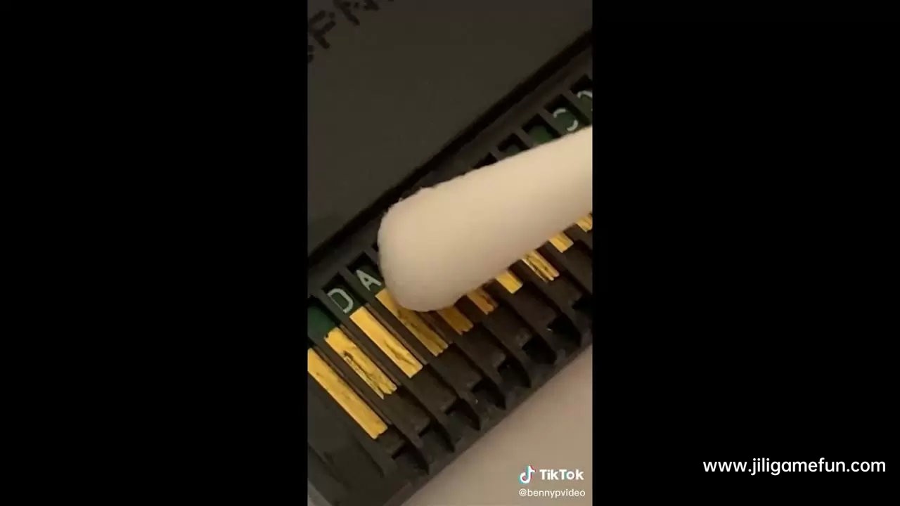 e518d4f7fc58d70a8348b5a6d8504f61.jpg